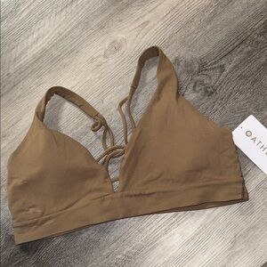 NWT Athleta - Solace Keyhole bra